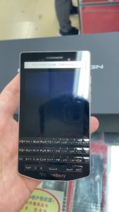 BlackBerry Porsche Design P9983โทรศัพท์มือถือ4G LTE 64GB ROM BlackBerryOS แบบดั้งเดิม