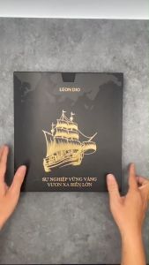 [GIFT SET] Bộ Quà Tặng Sổ Tay Người Lái Đò Bút Ký Leon Dio Primal Gentee Gold