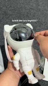Lampu Tidur Aesthetic Proyektor Bintang Astronot Laser Suasana Malam Cahaya Langit Berbintang