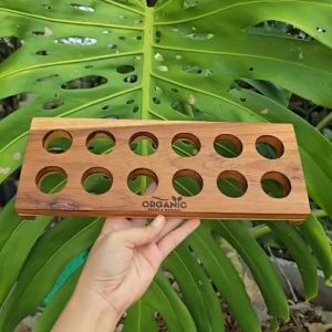 ที่วางไข่ เก็บไข่ ชั้นวางไข่ ไม้สักแท้ 12 ฟอง มีขาตั้ง ก12×ยาว32×หนา2 ซม. ถาดไข่ แท่นวางไข่ น้ำหนักเบา แข็งแรง ทนทาน ปลอดภัย ไม่เป็นอันตราย เลเซอร์ข้อความตามใจลูกค้า