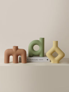 Creamy Style Ceramic Vase Ornament