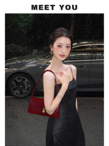 Red Breadstick Womens Shoulder Bag Commuter Handbag Casual Simple Style PU Leather Soft Bag for Autumn Winter Office Use