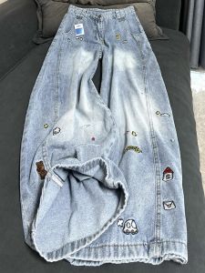 SUODUN | Quần Jeans Rộng Kiểu Cổ Điển Thêu Hình Hoạt Hình Xanh Nhạt