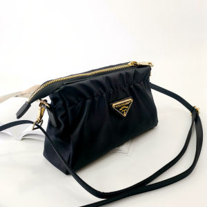 Womens Bag New New Shoulder Bag Casual Messenger Bag Easiest for Match Oxford Cloth Bag Waterproof Ruched Lightweight Mobile Phone Bag