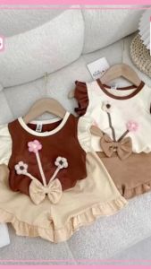 ชุดเซ็ทเด็กผู้หญิง เสื้อแขนกุด กางเกงขาสั้น ลายโบว์ดอกไม้ น้ำหนัก 5-20 กิโล สีน้ำตาลครีม รหัสKHH