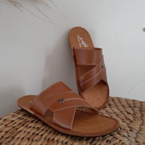 Sendal Kulit Sapi pria.(Garansi 100% uang kembali jika sendal bukan kulit)