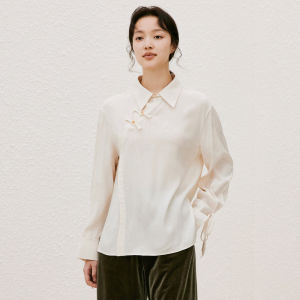 Yigue | New Chinese Style Elegant Silk Shirt Embossed Button Fastening