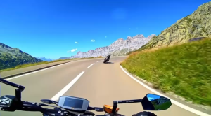 Body Camera กล้องบันทึกวีดีโอขนาดเล็กตำรวจ Action Police Body Camera ถ่ายภาพในที่มืด กล้องดิจิตอลขนาดมินิหน้าจอ ระยะเวลาการใช้งานยาวนาน ฟังก์ชันการมองเห็นในที่มืด 2K ความละเอียดสูง