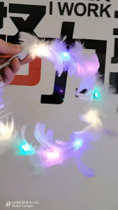 LED Feather Angel Halo Headband Hiasan Rambut Glowing Goose Feather Wreath Tiara Princess Headdress for Prom Costume Pa