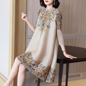 2024 Retro Cheongsam Three quarter sleeve Floral Print Dresses Foreign Flavour Loose and Thin Middle age Female Elegant dress New Style