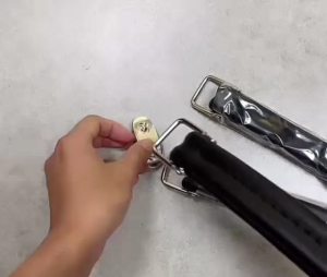 จัดส่งภายในวันหรือวันถัดไป อะไหล่กระเป๋าเดินทาง หูจับกระเป๋าPU