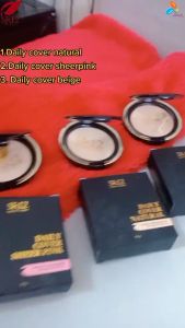 Daily cover beige Sr12 Bedak padat Menutupi bekas jerawat Melindungi kulit dari paparan sinar UV Tahan lama Berspf 14 / bedak tahan air dan keringat bedak glowing tahan lama