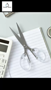 3Goody Home กรรไกรสแตนเลส ด้ามจับพลาสติกสีใส พกพาสะดวก 300 มิติ สีหนัง