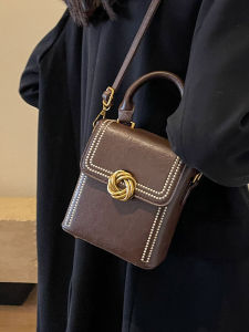 Elegant Folded Womens Handbag 2025 New Autumn Winter Retro Fashion Small Square Commuter Matched Crossbody Bag