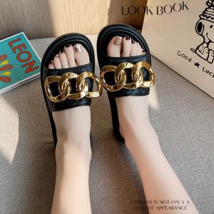 LHMonday สินค้ามาใหม่ รองเท้าแตะผู้หญิง รองเท้าแตะแบบสวมแฟชั่นหญิง มี2สีให้เลือก พื้นไม่หนาไม่บางจนเกินไป เป็นทรงเรียว เท้าอวบเท้าบานอย่าลืมเพิ่มไซซ์กันน้า นาทีนี้ไม่มีโคตรพลาด