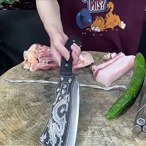 พร้อมส่ง! มีดสแตนเลส มีดอีโต้มังกร มีดมังกร พร้อมซองหนัง สันหนา มีดสับกระดูก มีดมังกร ตัด สับ ซอย กระดูก เนื้อ ผัก หรือตัดไม้ คมทนทาน ใช้งานง่าย มีดทำครัว ชุดมีดปังตอ ฟันกระดูก ทำครัว หนา คม ทำจากเหล็ก