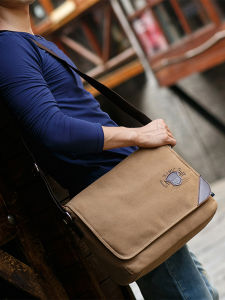 Casual Canvas Si Mu Mens Crossbody Bag Large Capacity Business Sling Bag Simple Youth Shoulder Bag with Zipper Closure