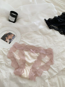 กางเกงชั้นในลูกไม้เนื้อบางเซ็กซี่สำหรับผู้หญิงในฤดูร้อน กางเกงชั้นในทรงสามเหลี่ยมเอวต่ำผ้าซาตินระบายอากาศได้ดี ปิดด้วยโบว์ผีเสื้อ กางเกงชั้นในเนื้อบางสำหรับเด็กสาว