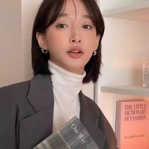 Fashionable Twisted Ear Cuffs for Women Irregular Minimalist Cold Style Earrings New 2024 Stylish Versatile Jewelry Accessories