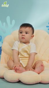 LULLABY - NH318N - Bộ cài lệch cộc tay cho bé trai/bé gái