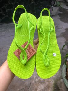 Sandal đi biển cực hot