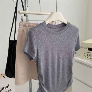 เสื้อยืดคอกลมแขนสั้นทรงเข้ารูปสำหรับผู้หญิงในช่วงฤดูร้อน เสื้อเชิ้ตทรงเข้ารูปพอดีตัวสไตล์เกาหลี ทรงเข้ารูป สวมใส่สบาย ทรงเข้ารูป เสื้อเชิ้ต