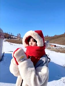 Mũ Kèm Khăn Choàng Găng Tay Mũ Phù Thủy Dày Dặn Giữ Ấm Mùa Đông