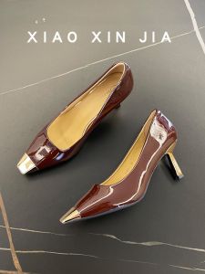 รองเท้าส้นสูงแบบสวมสำหรับผู้หญิง ทรงหัวแหลม วัสดุหนังทาสี ดีไซน์เก๋ไก๋ สำหรับใส่ไปทำงานและกลางแจ้ง