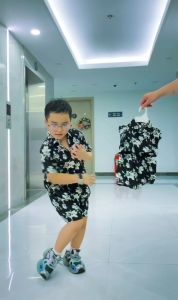 (SOMI-hoa đen) Bộ quần áo sơ mi cho bé từ 7 tháng đến 9 tuổi vải lụa mỏng nhẹ mát không nhăn không rút vải