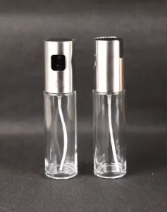 【SG SELLER】Stainless Steel Oil Spray Bottle 100ml Olive Oil Dispenser with Scale Kitchen Oil Sprayer Versatile Glass BBQ Making Salad Cooking Baking Roasting Grilling Frying Air Fryer Gift Box Vinegar Soy Sauce Lemon Juice Wine SG Seller Kitch