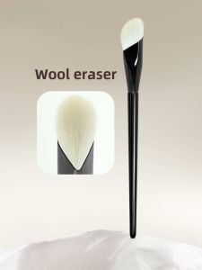 Soft Bristle Wool Thumb Concealer Brush Seamless Traceless Foundation Application Beauty Tool Long Handle Makeup Brush