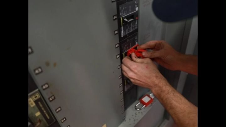 Electrical Lockout Tagout Kit Warning Label Key Group Lockout Hasps ...