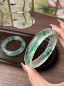 สร้อยข้อมือลอยน้ําดอกไม้มังกรน้ําแข็งสูง ผู้หญิง สไตล์ของขวัญ สร้อยข้อมือหยกน้ําแข็งแก้ว ลายดอกไม้สไตล์ศาลย้อนยุค