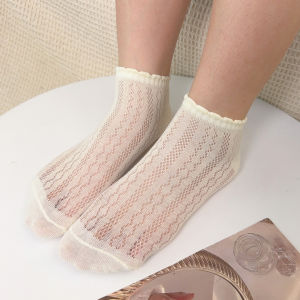 【♡Lovely girls house♡】ถุงเท้าข้อสั้นลูกไม้สีขาวระบายอากาศได้ดีมีถุงเท้าตาข่ายบางถุงเท้าข้อต่ำฤดูร้อน