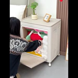 กล่องเก็บของพลาสติกกล่องเก็บของอเนกประสงค์กล่องเก็บเสื้อผ้าที่มีล้อ ง่ายต่อการเคลื่อนย้าย มีฝาปิด โต๊ะข้างเตียง เก็บเสื้อผ้า