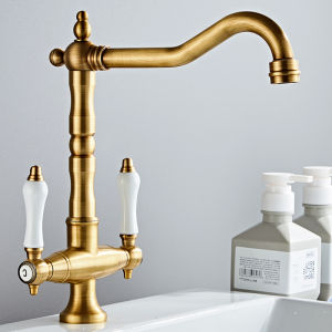 Brass Kitchen Faucet Dual Handle Kitchen Sink Faucet 360 Degree Swivel Spount Hot and Cold Water Mixer Basin Faucet Gold Chrome