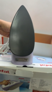 Tefal เตารีดแห้ง รุ่น FS2622 และรุ่น FS2623 (รุ่นใหม่) หน้าเตารีด NON STICK รีดลื่น ไม่ติดผ้า 1200 วัตต์ ประกัน 2 ปี