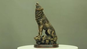 Tượng sói hú gọi đàn decor để bàn trang trí phòng làm việc Tượng Trang Trí Bằng Đá Đúc Hoặc Resin Decor Sói Gọi Đàn Phong Cách Cổ Điển - Lazada