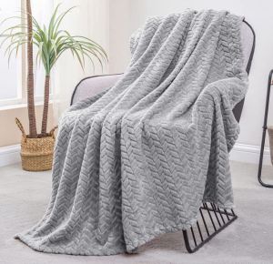 Flannel Blanket Throw Blanket Office Sofa Sleeping Fleece Single Twin Queen Fluffy Blanket Sofa Throw Selimut Gebu