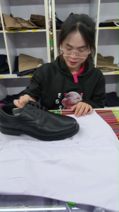 เตารีดแห้ง InterNational CB-95 เตารีดคู่บ้าน! หนักจริง เรียบจริง ทนทานคุ้มราคา!