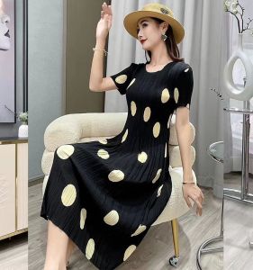 Sanzhai Summer Ruched Dress Womens 2023 New Arrival Polka Dot Short Sleeve Chiffon Dress High-End Temperament Black Dress