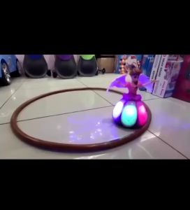 Anak Patung Menari Angel Girl 360° – Mainan Muzik Berlampu dengan Sayap