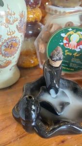 1 ký Nụ trầm Huế chuẩn Trầm tự nhiên mùi thơm đặc trưng cam kết 100% thiên nhiên không hóa chất độc hại. Nụ trầm hương đốt thơm phòng nụ hoa sen 5 cánh loại tỏa khói ngược