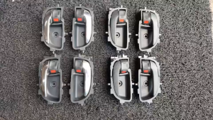 Toyota Wish Sepet ZGE20 09-17 Vois NCP93 07-13 Inner Door Handle / Puntu Handle Dalam ( Chrome /Black )