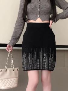 AMMIN Korean style solid color knitted skirt women 2024 fall fashion nail drill A-line high waist anti-slip hip skirt