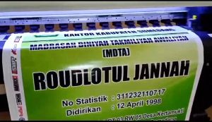 Spanduk Banner Area Ini Di Awasi Cctv 24 Jam Kode Tv 24 Biru