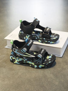 รองเท้าแตะชายหาดกันลื่นสำหรับเด็กชาย ทรงสวมสบาย ด้านในทำจากยาง พื้นรองเท้า EVA รองเท้าเด็กชาย รองเท้าฤดูร้อน