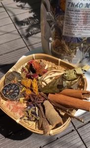 Lá thảo dược Nhà cô ba - Giải cảm phục hồi cơ thể 100gr