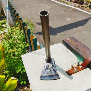 CANGKUL MINI BAHAN BAJA PER MOBIL - CANGKUL HALAMAN RUMAH - PETEL RIMBAS KAYU - KAPAK PERIMBAS