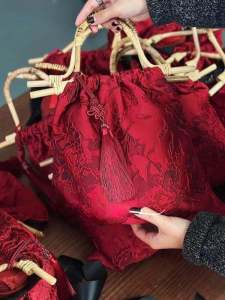 กระเป๋าสะพายไหล่ลายดอกไม้สไตล์จีนย้อนยุคแบบพกพา กระเป๋าสะพายไหล่สำหรับงานแต่งงาน กระเป๋าถือแบบพกพาสำหรับงานแต่งงาน